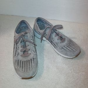 Dansko Womens Charlie Sneakers Beige Cut Out size 38/ 7-7.5 US
